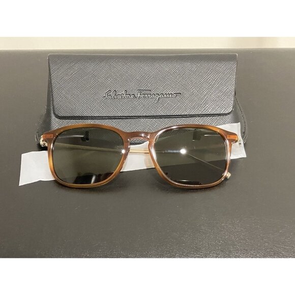 New Ferragamo Slim Temple Classic Square Sunglasses Tortoise Case SF2846S Italy - Picture 4 of 8